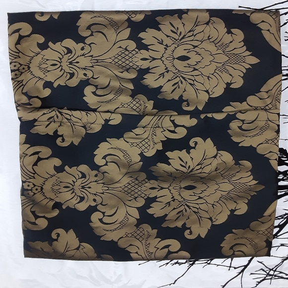 Custom made throw pillow cases. - Picture 4 of 8